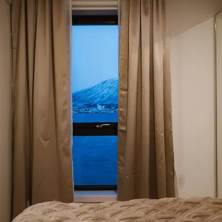 Aurora Two - Oceanfront Appartement Tromsø